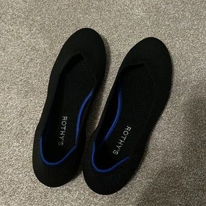 Rothy’s black flats